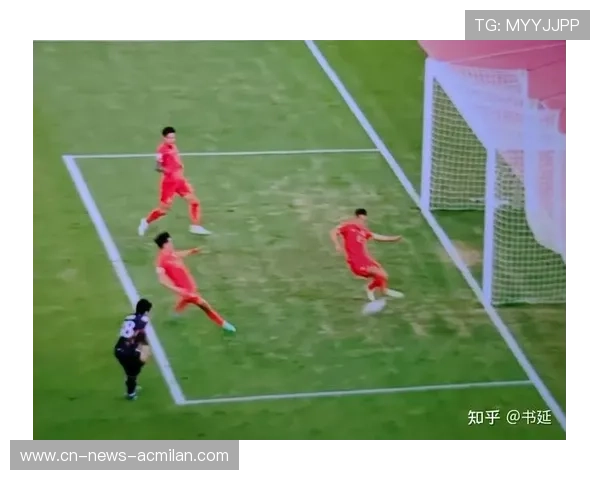 孙兴慜突入禁区左侧找准角度：看见空位的瞬间，进攻就完成了一半